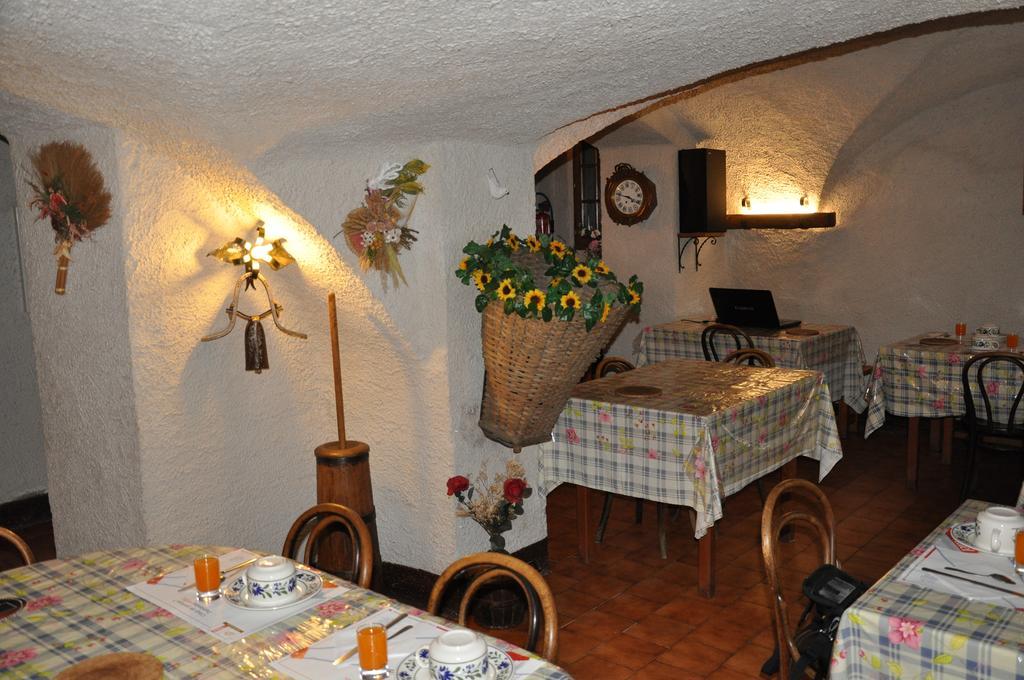 Auberge La Cleida Névache Exteriör bild