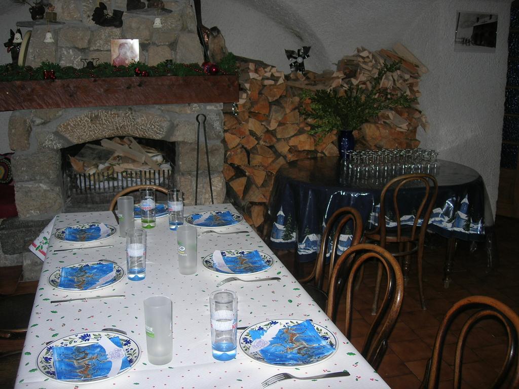 Auberge La Cleida Névache Exteriör bild