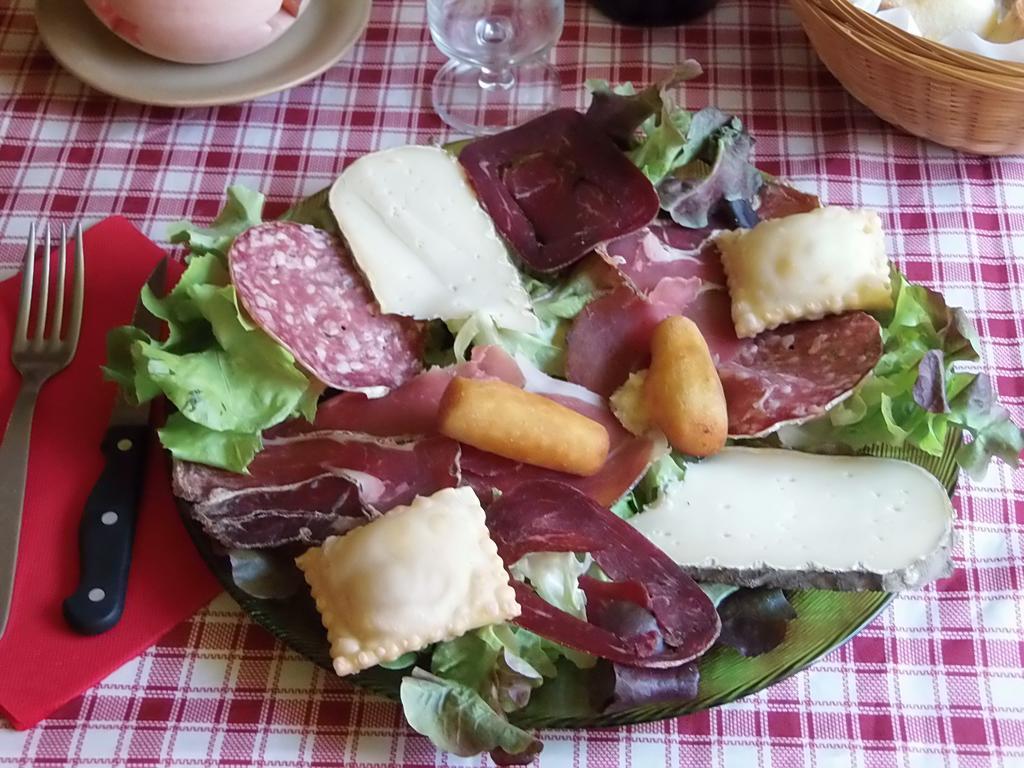 Auberge La Cleida Névache Exteriör bild